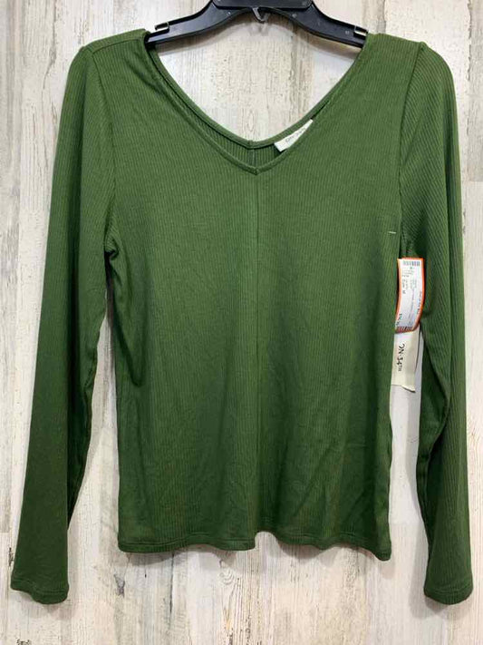 NWT ON 34TH Tops Size M Green RIBBED LONG SLEEVE Blouse