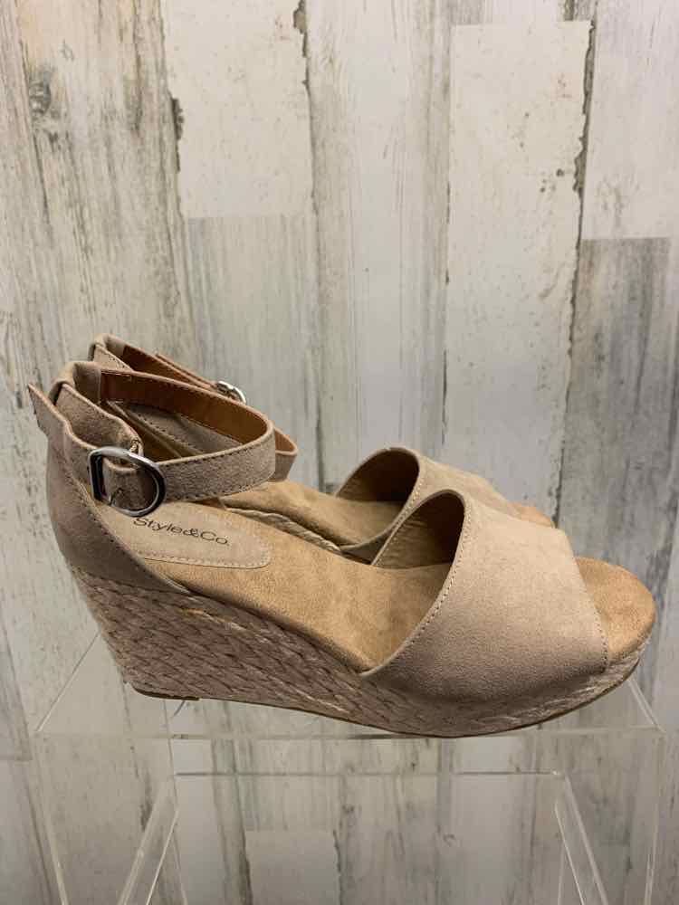 NWT STYLE & CO SHOES Shoe Size 7.5 Tan Suede WEDGE Shoes