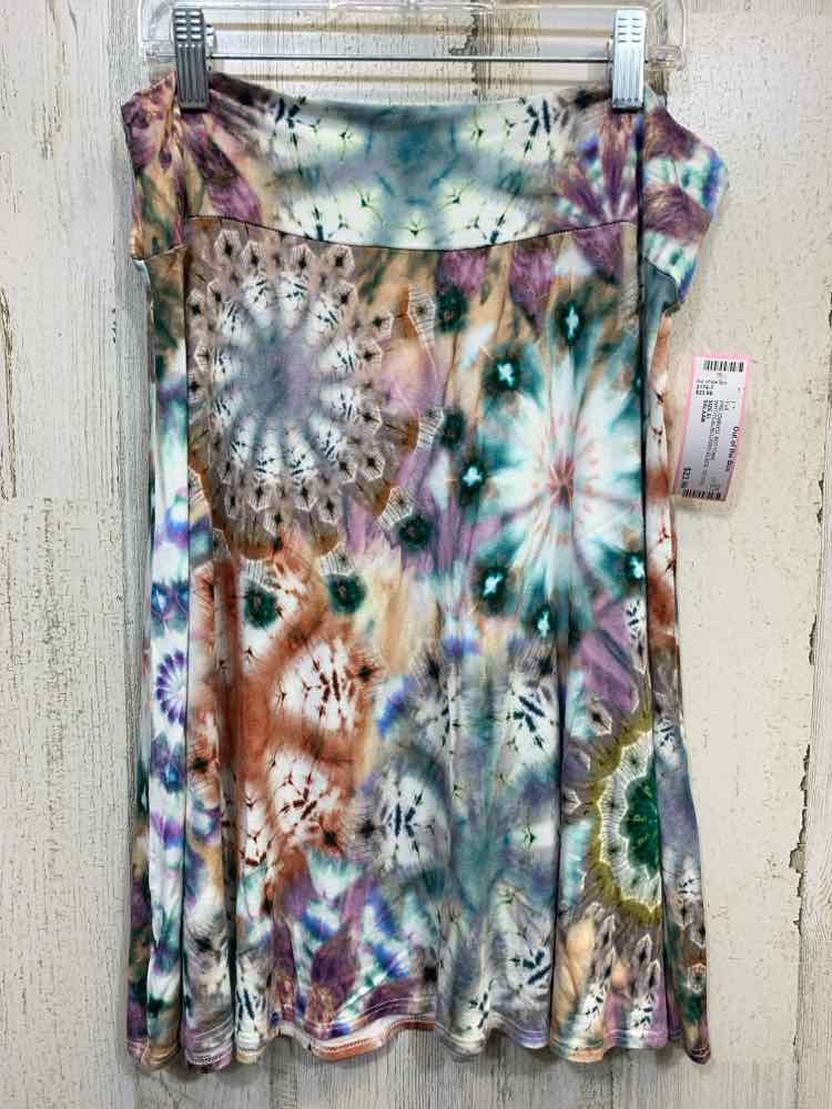 PRE-OWNED SALAAM BOTTOMS WHT/TEAL/BLU/GRN BLACK TIE DYE SHORT Full