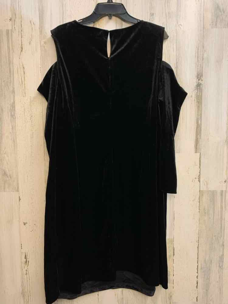 NWT STUDIO ONE PLUS SIZES Size 22 BLK LONG SLEEVES Dress/PEEKABOO SHOULDERS