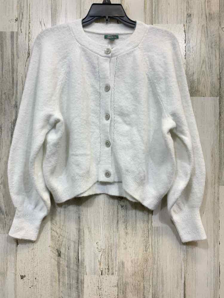 NWT WILD FABLE Tops Size M White LONG SLEEVES Sweater