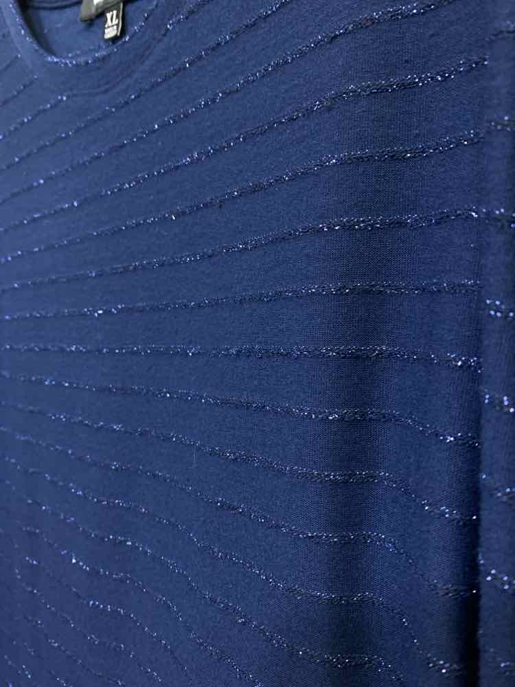 PRE-OWNED ELLEN TRACY Size XL Blue SPARKLES Blouse