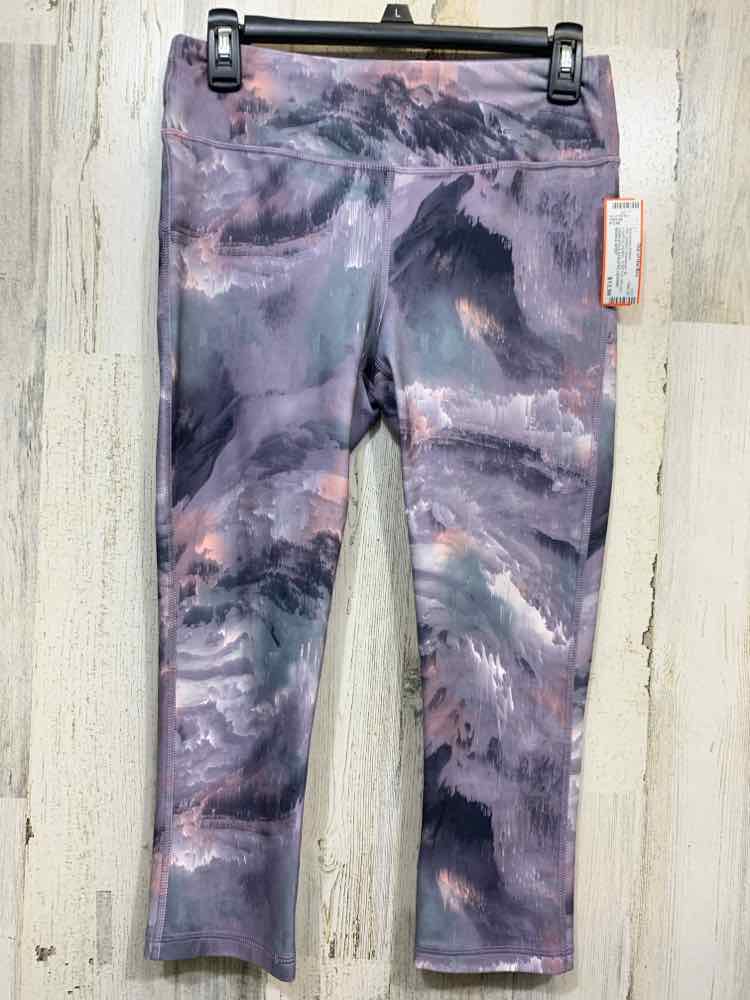 PRE-OWNED MARIKA SPORT/CAPRI STYLE ATHLETIC LEGGING