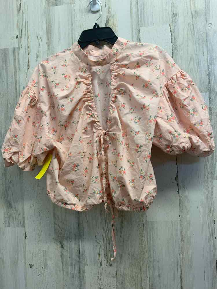 PRE-OWNED ANTHROPOLOGIE Tops Size L SOFT PINK/GREEN/WHITE ROSES CROP TOP Blouse/