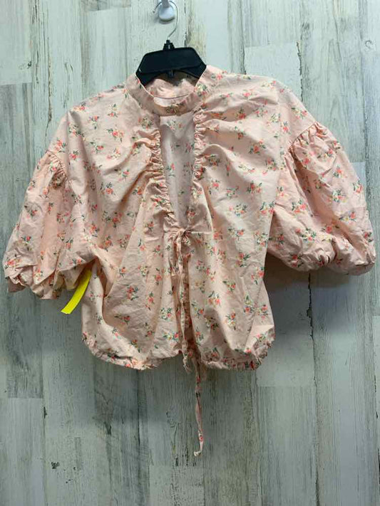 PRE-OWNED ANTHROPOLOGIE Tops Size L SOFT PINK/GREEN/WHITE ROSES CROP TOP Blouse/