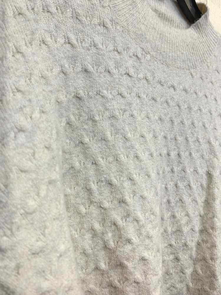 NWT ON 34TH Size M Tops Cream HONEYCOMB LONG SLEEVE/MOCK NECK SWEATER