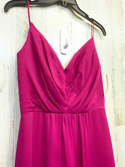 PRE-OWNED HAILEY PAIGE Dresses and Skirts Size 6 FUSHIA Solid Gown/Evening Wear/