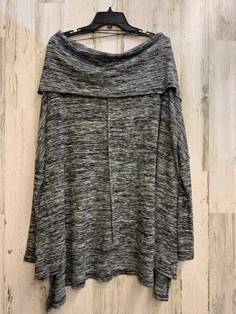 PRE-OWNED EASEL PLUS SIZES Size 1X Gray LONG SLEEVES TOP/SCOWL NECKLINE