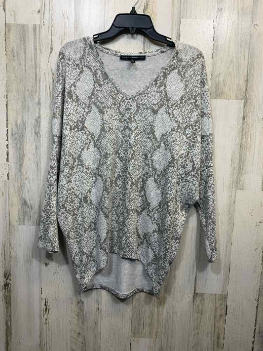 PRE-OWNED WHITE HOUSE Tops Size L TAN/WHT SNAKE PRINT BAT SLEEVES TOP/3/4 SLEEVE