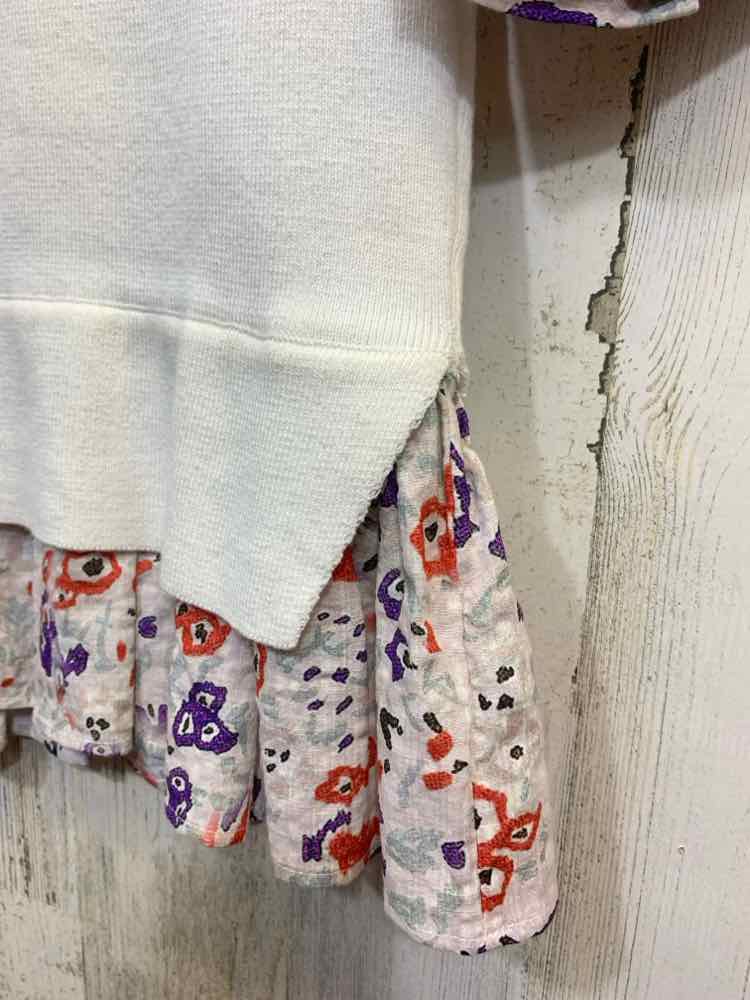 PRE-OWNED FATE Tops Size S WHT/PRPLE/RED/BLCK Floral SHORT SLEEVES Shirt/FLORAL