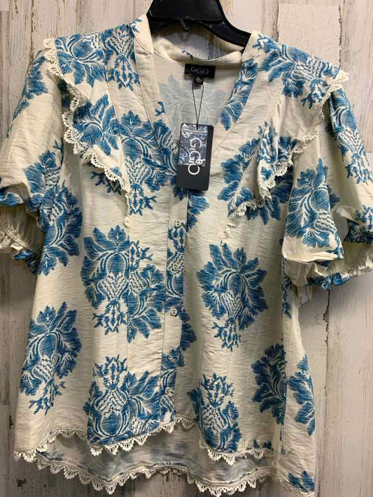 NWT GIGIO Tops Size L WHITE/BLUE Floral BUTTON DOWN Blouse