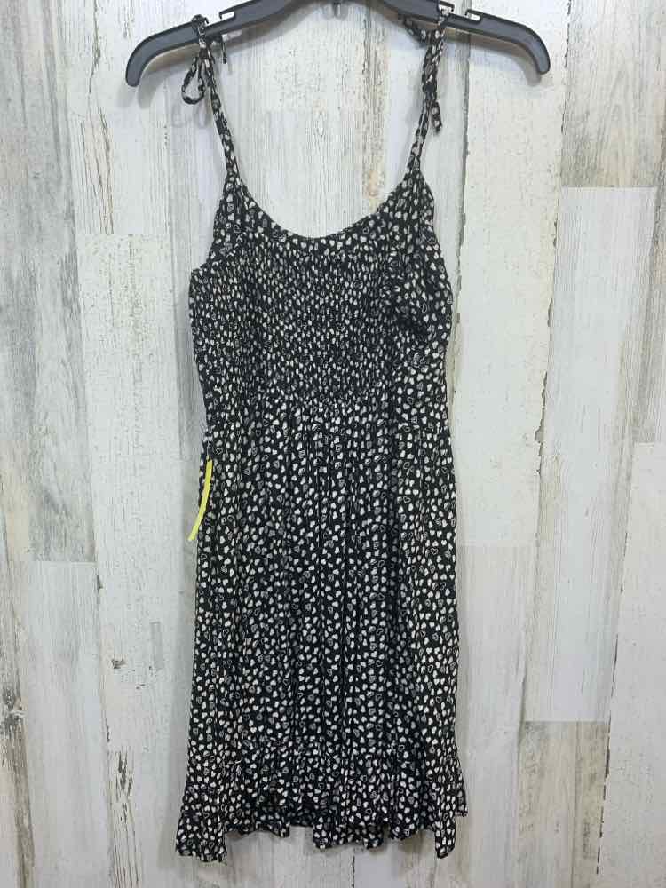 PRE-OWNED ANGIE/SMALL HEART POLKA DOT PRINT TIE-SHOULDER STRAP SMOCKED BACK MINI