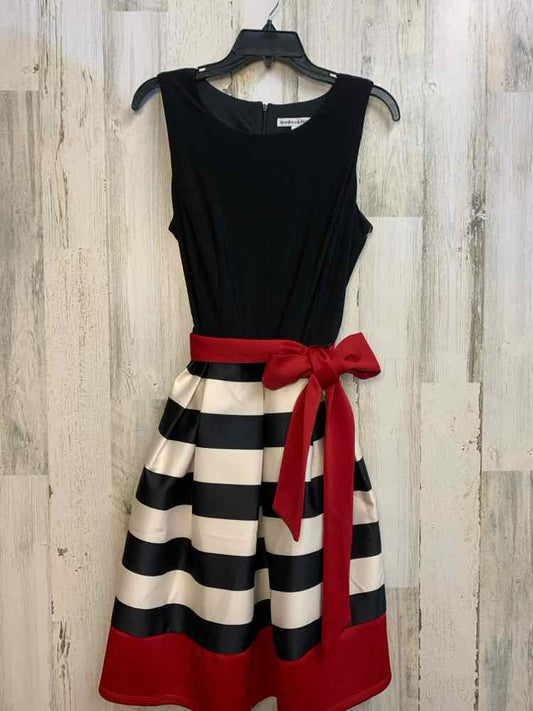 NWT MADISON LEIGH Dresses and Skirts Size 12 BLK/WHT/RED Stripe SLEEVELESS Dress