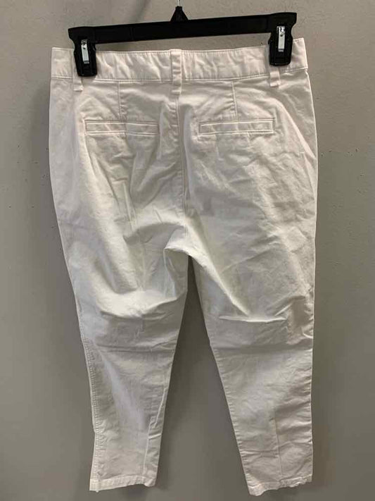 Size 0 GAP BOTTOMS White Pants