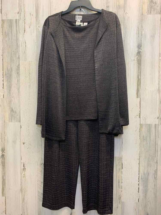 PRE-OWNED CHICOS SUIT SETS Size 2 DEEP PURPLE SQUARE(S) 3 PC 3 PC SET/3 PC MATCH
