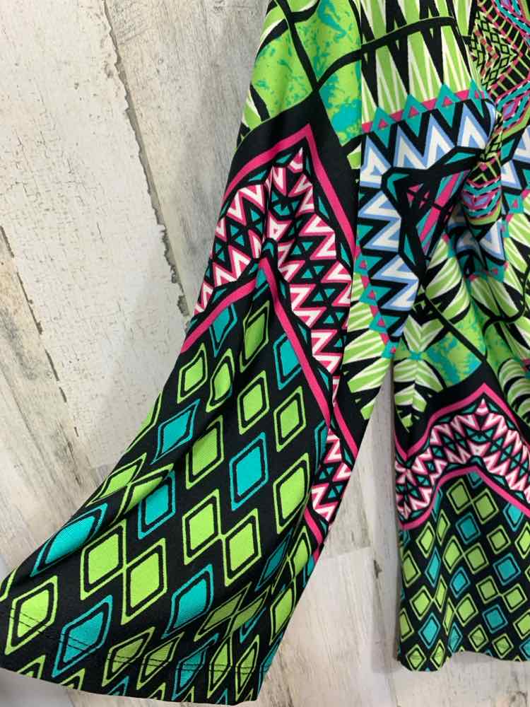 PRE-OWNED SUNNY LEIGH Tops Size XL GREEN/BLUE/BLACK ABSTRACT 3/4 LENGTH Shirt/3/