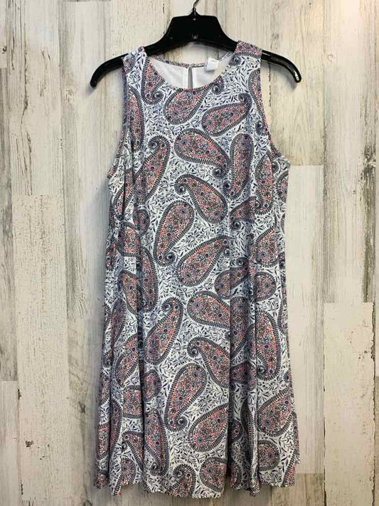 PRE-OWNED OLD NAVY Dresses and Skirts Size M WHT/BLU Paisley SLEEVELESS Dress
