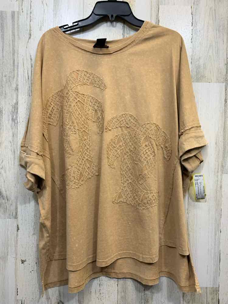 NWT GIGIO Tops Size L Tan BAT SLEEVES Blouse
