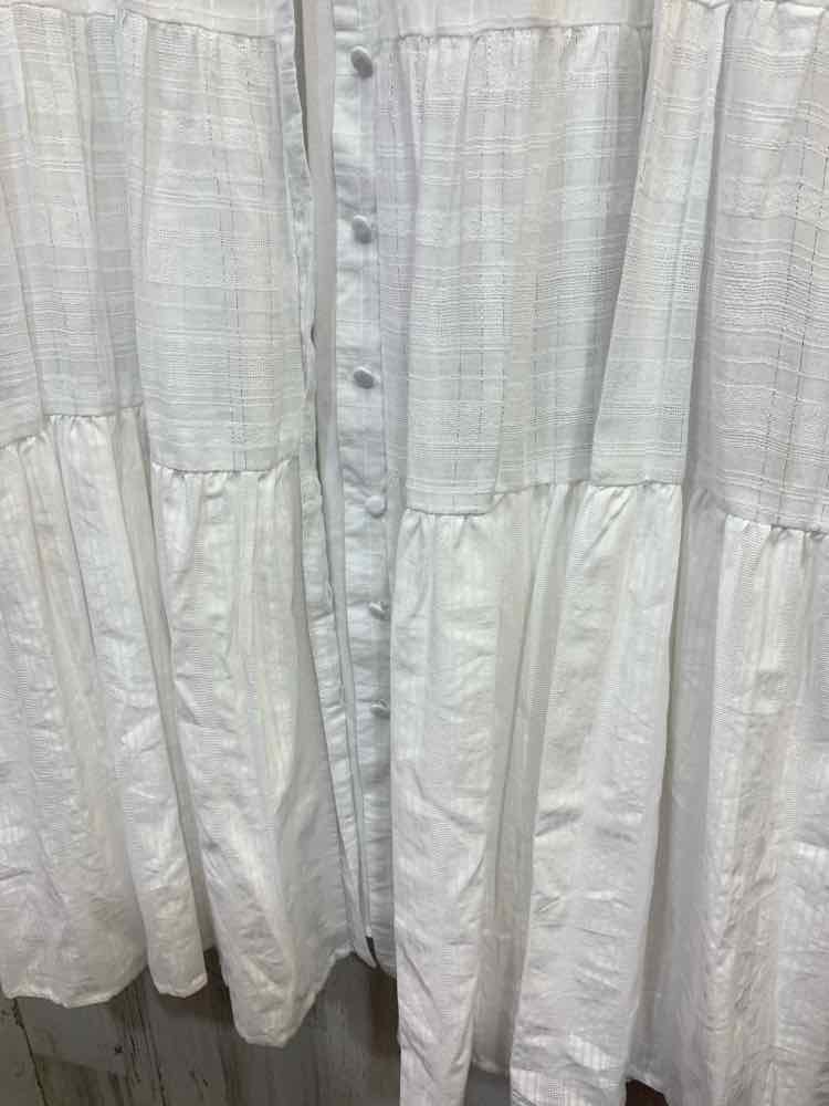 PRE-OWNED WONDERLY Dresses and Skirts Size 2X White TIER MAXI Dress/WHITE SLEEVE