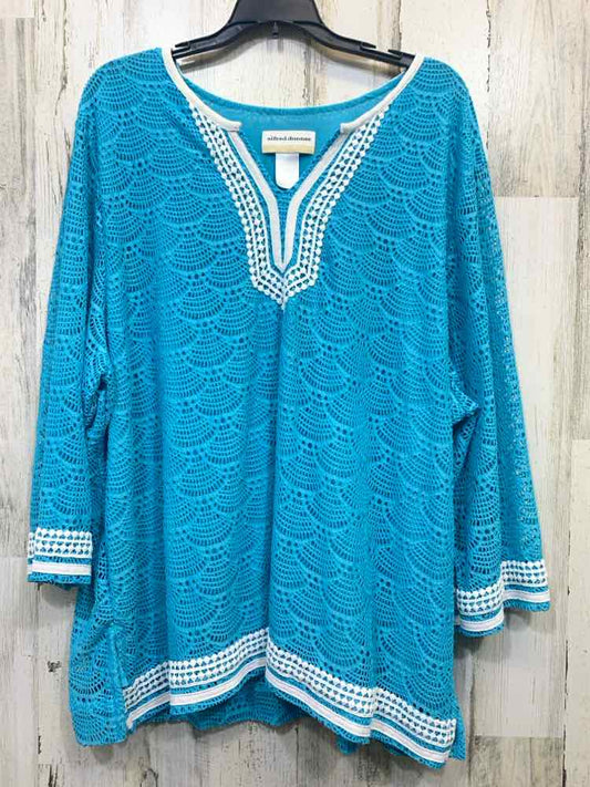 CROWN & IVY PLUS SIZES Size 2X NVY/WHT Plaid LONG SLEEVES TOP