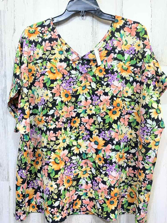 NWT JODIFL Tops Size M WHT/PRPL/YLOW Floral BAT SLEEVES/V NECK Blouse