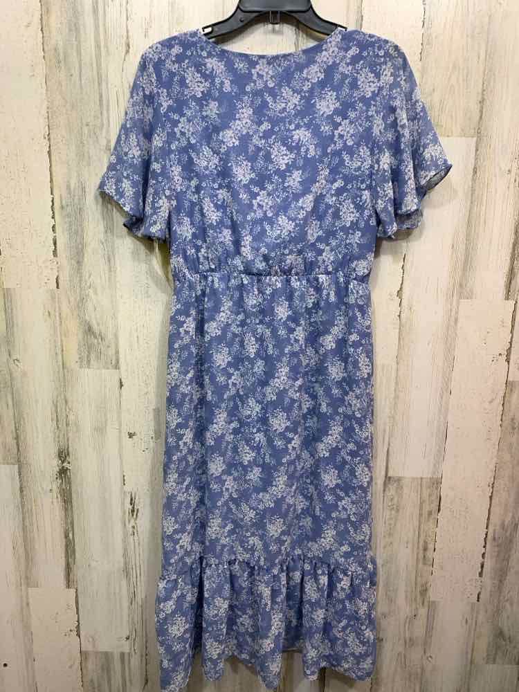 PRE-OWNED SO GOODS FOR LIFE Dresses and Skirts Size L WHT/BLU Floral Dress