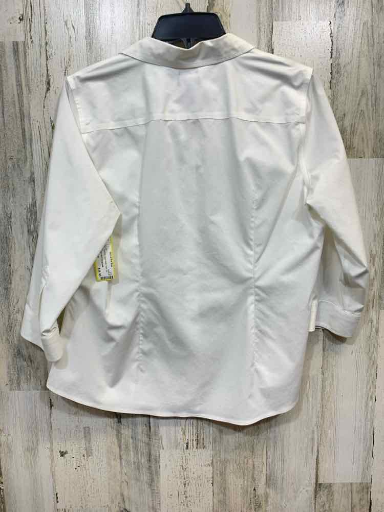 PRE-OWNED TALBOTS Tops Size 14P White Solid 3/4 SLEEVE Blouse/COLLARED BUTTON DO