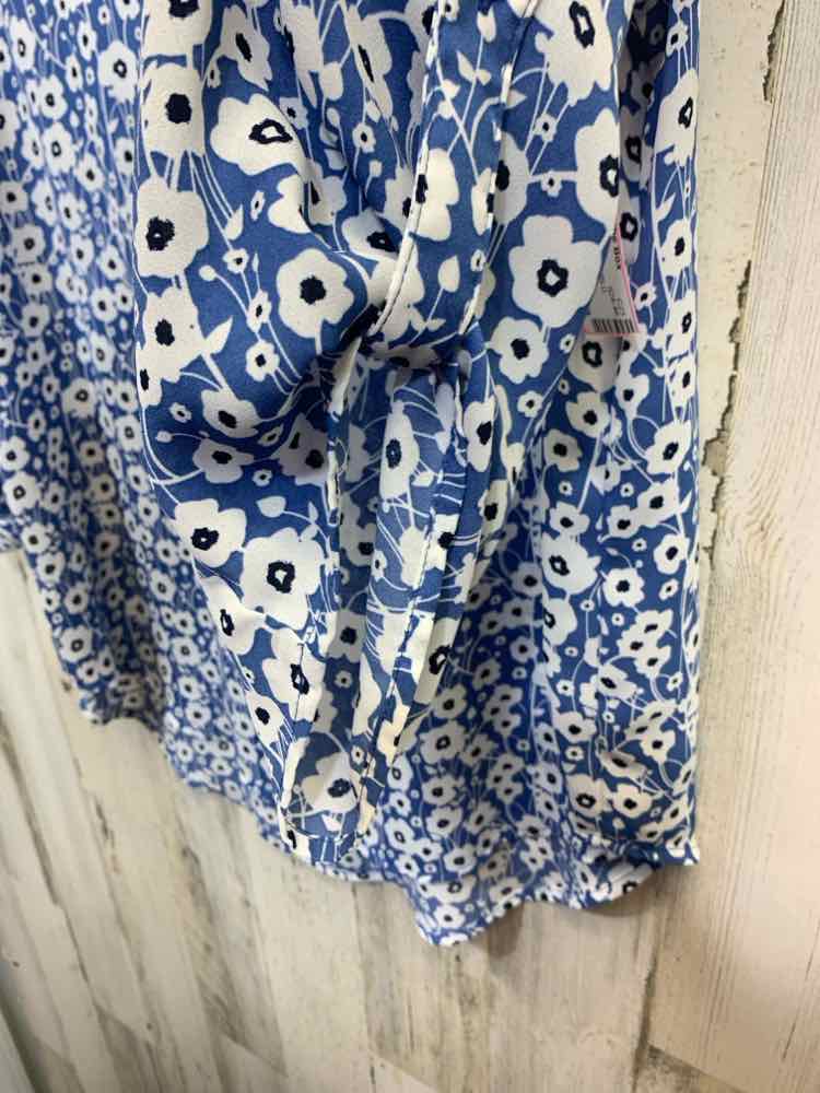 PRE-OWNED EST. 1946 Tops Size L BLK/WHT/BLU Floral 3/4  TABSLEEVE Blouse