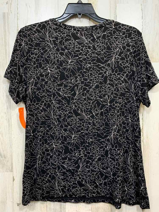 PRE-OWNED APT. 9 Tops Size XL BLK/WHT Floral VNECK Blouse