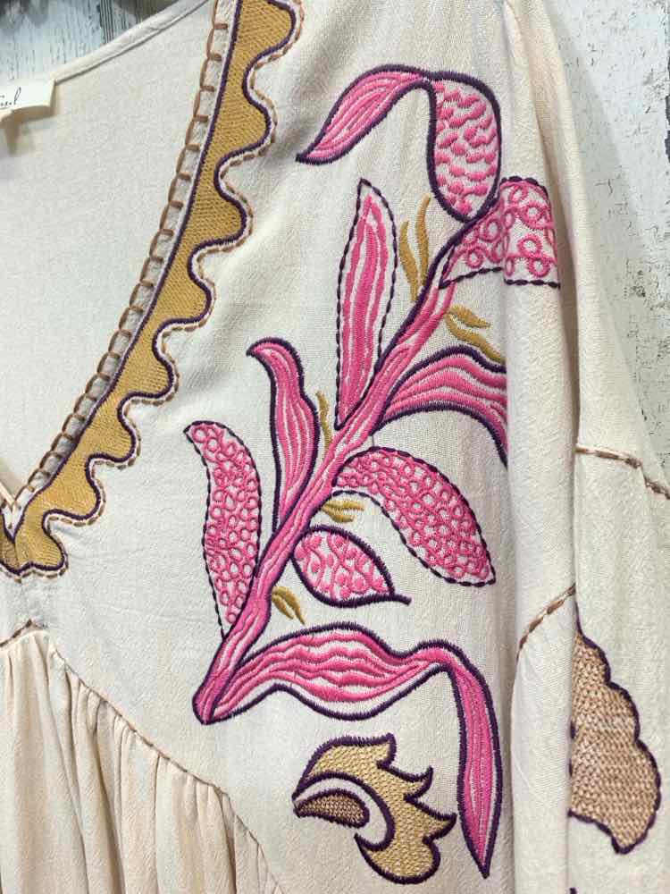 PRE-OWNED EASEL Tops Size L CREAM/PURPLE/TAN/PINK STEM W/ LEAVES TUNIC TUNIC/FLO