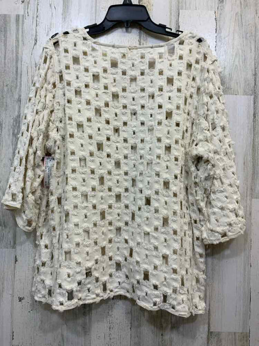 PRE-OWNED POL Dresses and Skirts Size S Cream SQUARE HOLES 3/4 LENGTH Dress