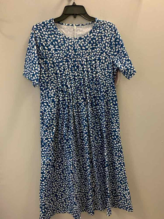 Dresses and Skirts Size S BLU/WHT SHORT SLEEVES Dress