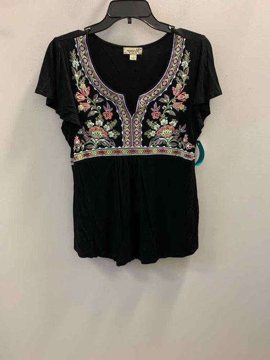 ONE WORLD Tops Size PM Black Floral TOP