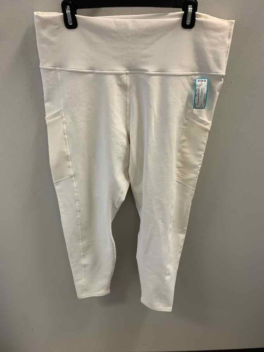 Size 2XL FABLETICS Activewear White LEGGINGS