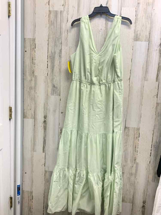 PRE-OWNED BANANA REPUBLIC Dresses and Skirts Size XL PASTEL GREEN Solid Dress/PA