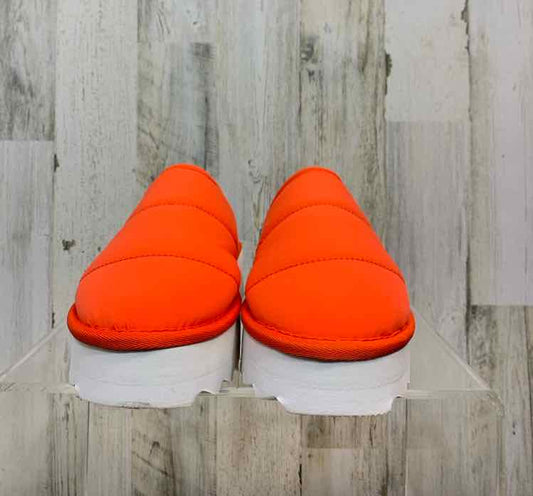PRE-OWNED MAEVE SHOES Shoe Size S/M ORANGE/WHITE PUFFY SLIP ON Slippers/ORANGE P