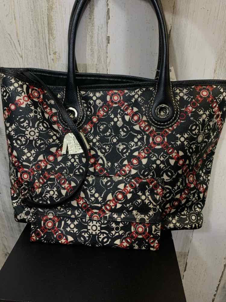 PRE-OWNED CHANEL BLK/WHT/RED Handbag