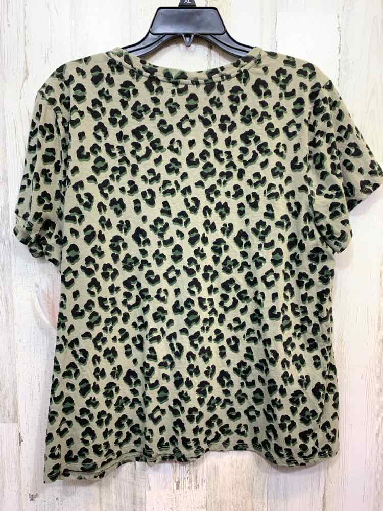 PRE-OWNED LUCKY BRAND Tops Size XL OLIVE/BLK CHEETAH SHORT SLEEVES Shirt/OLIVE/B