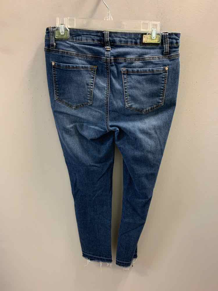 Size 8 EARL JEAN BOTTOMS JEAN Pants