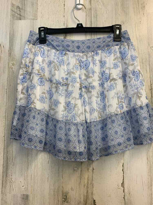 Size M CATO BOTTOMS LT BLUE/WHT Floral SHORT Shorts