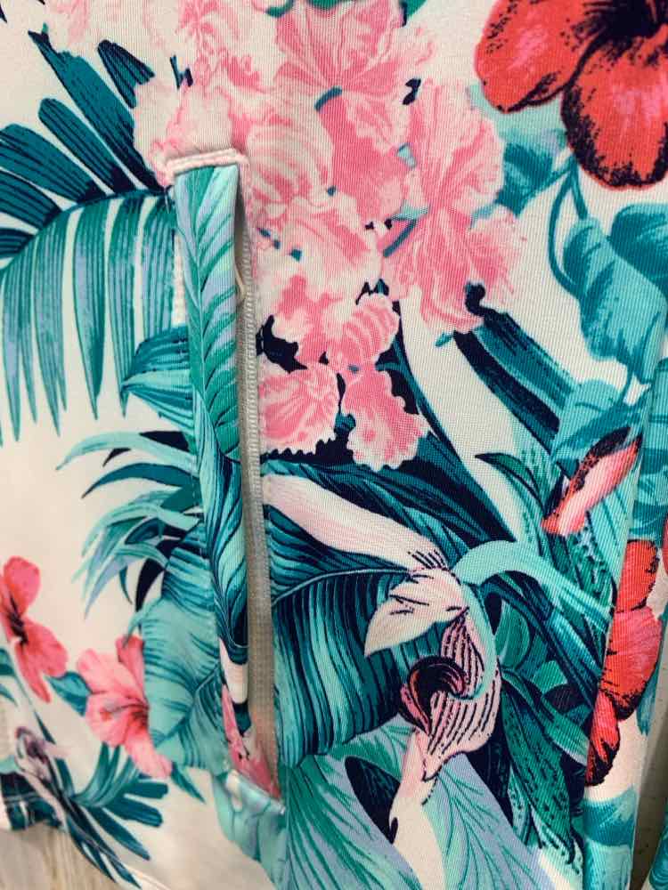 PRE-OWNED TOMMY BAHAMA Activewear M TEAL/NAVY/CORAL/WHIT/PINK Activewear TOP/LON