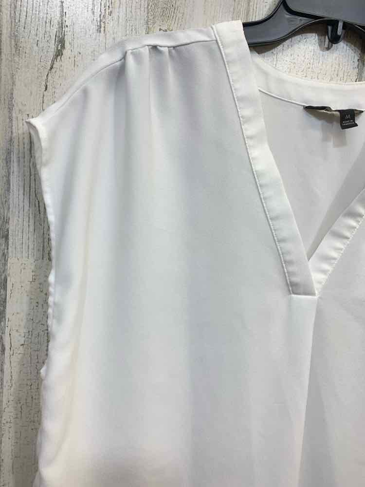 PRE-OWNED BANANA REPUBLIC Tops Size M White Solid SHORT SLEEVES Blouse/WHITE FLO