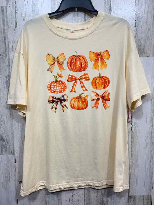 PRE-OWNED Size L Tops CREAM SHIRT W/ PUMPKIN/BOW DECALS