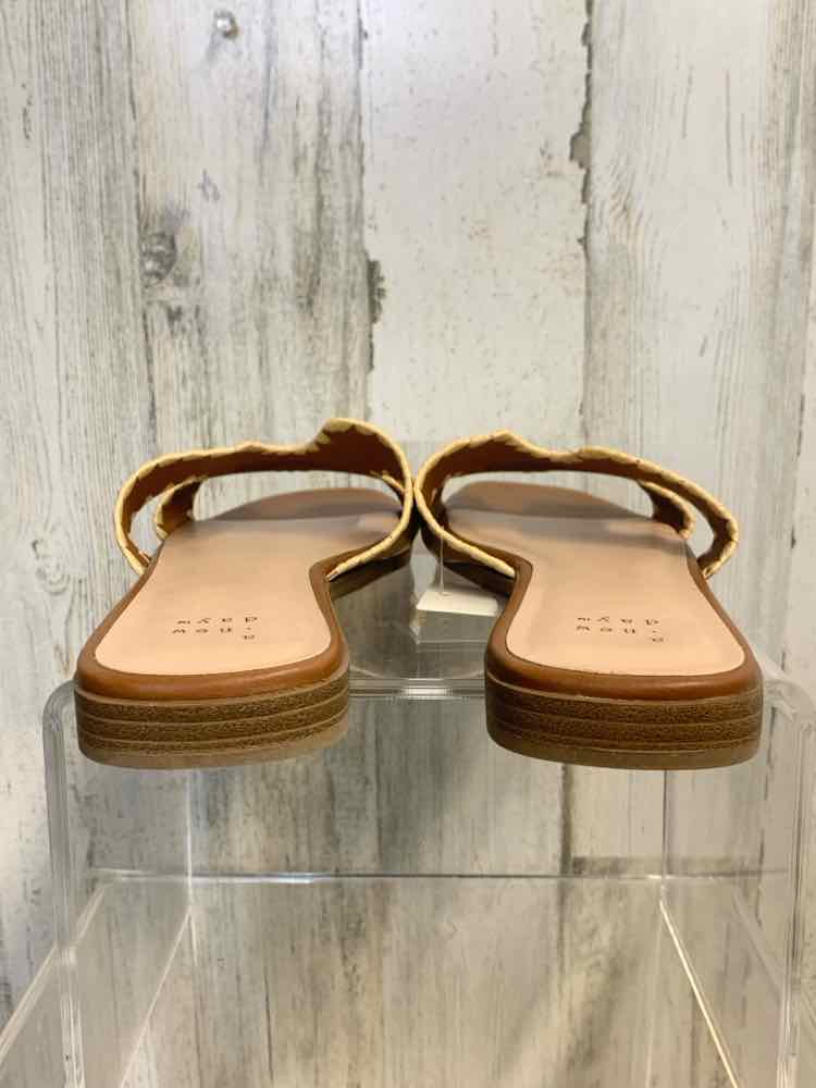 NWT A NEW DAY SHOES Shoe Size 9 Tan SANDAL Sandals/TAN SLIP ON OPEN TOE SANDAL.