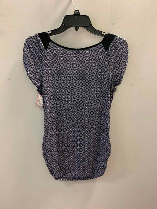 MAURICES Tops Size M PUR/BLK Geometric CAP SLEEVE TOP