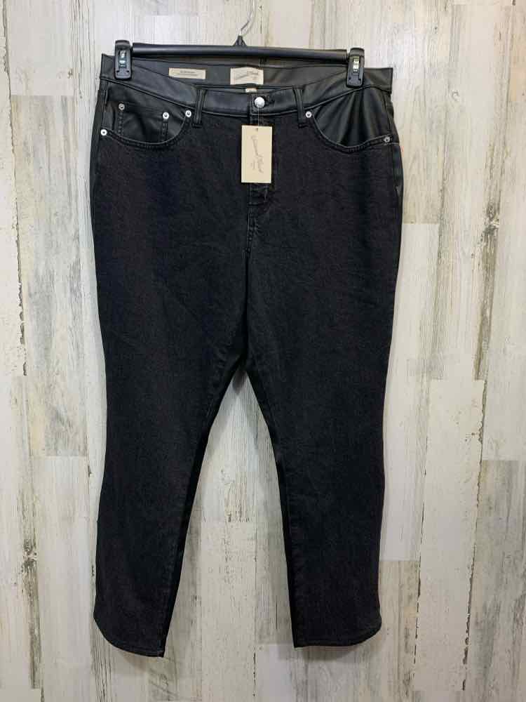 NWT Size 16 UNIVERSAL THREADS BOTTOMS Black PLEATHER/DENIM Pants