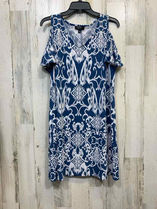 PRE-OWNED MSK Dresses and Skirts Size PL NAVY/WHITE ABSTRACT OPEN SHOULDER Dress