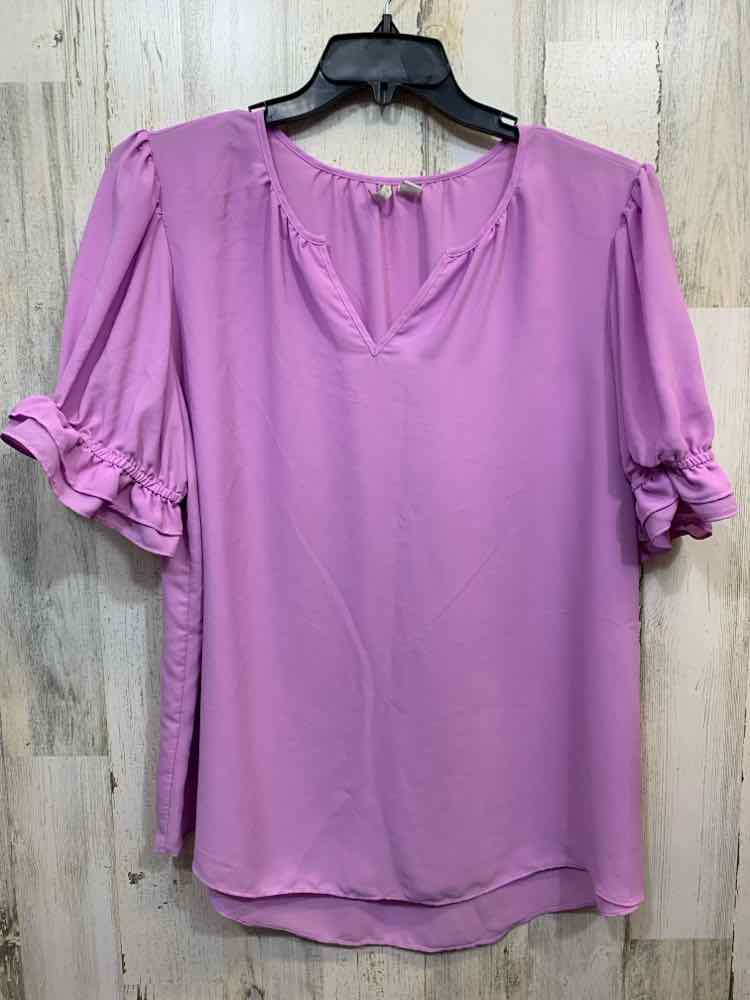 PRE-OWNED CATO/V-NECK SHORT PUFF SLEEVE SMOCKED CUFF RELAXED FIT