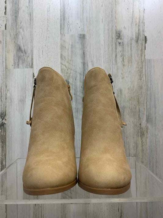 NWT JOURNEE COLLECTION SHOES Shoe Size 7 Tan Solid ANKLE BOOTIE Boots/TAN ANKLE