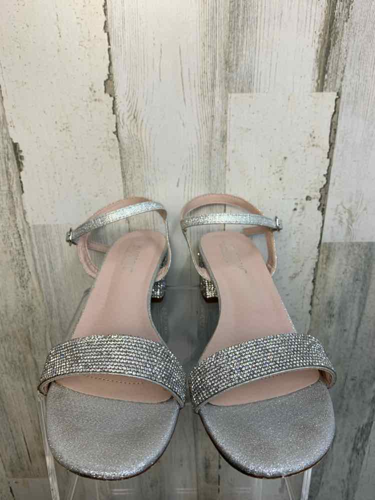 PRE-OWNED DE BLOSSOM COLLECTION SHOES 10 Silver Shoes/SPARKLY HEELS